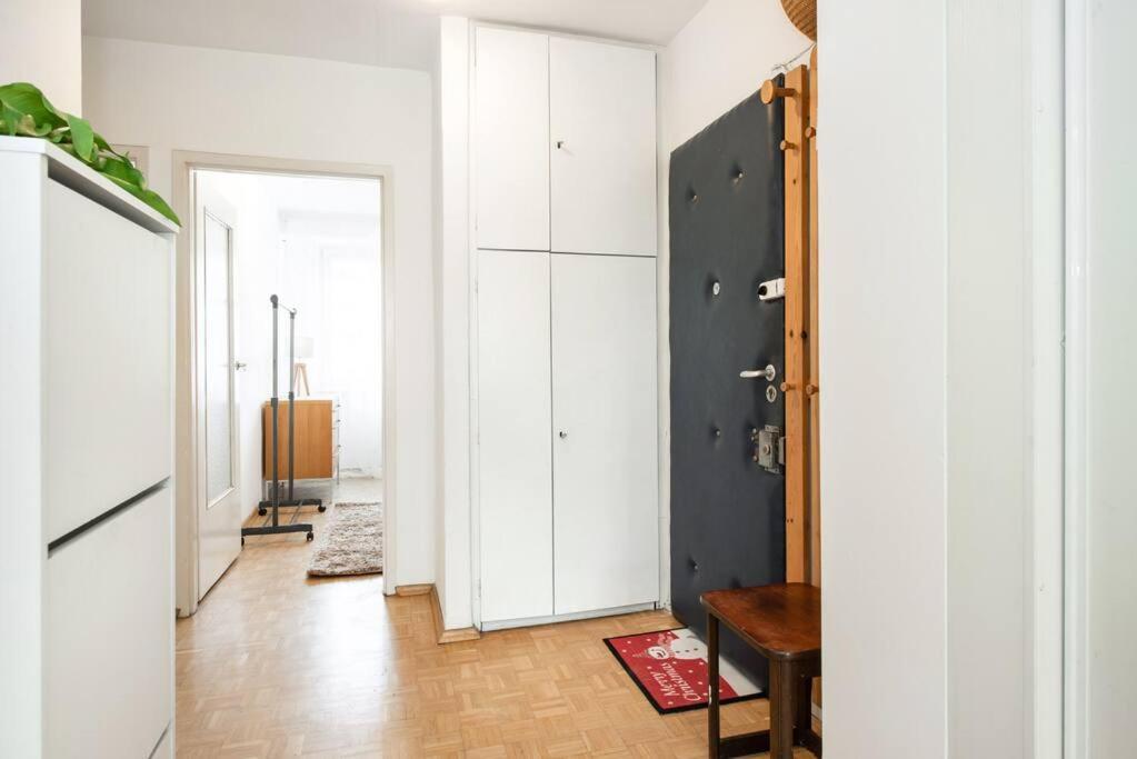 Room, Inflancka 19 Varšava Exteriér fotografie